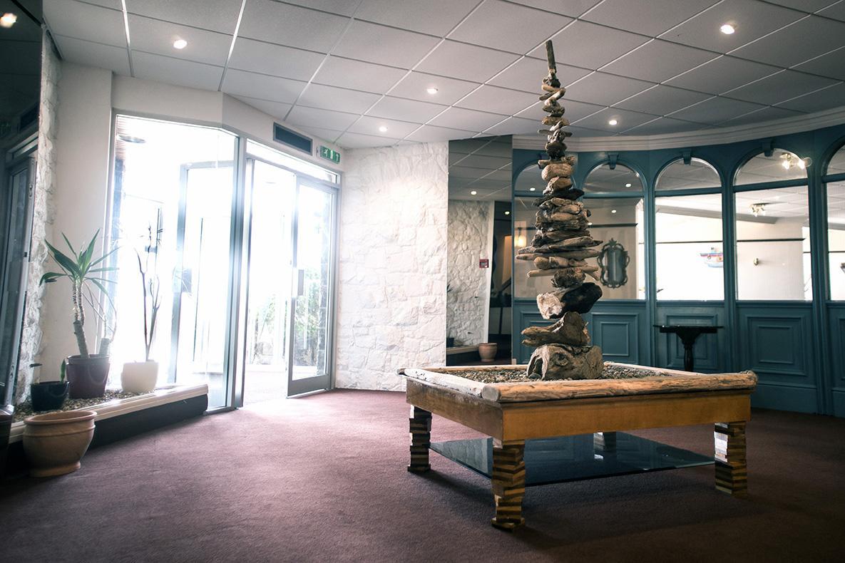 Driftwood Inn Saint Saviour İç mekan fotoğraf
